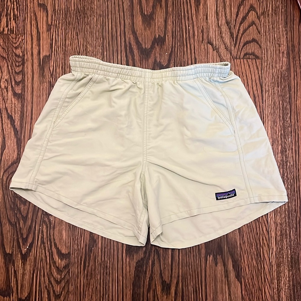 Mint green Patagonia baggies